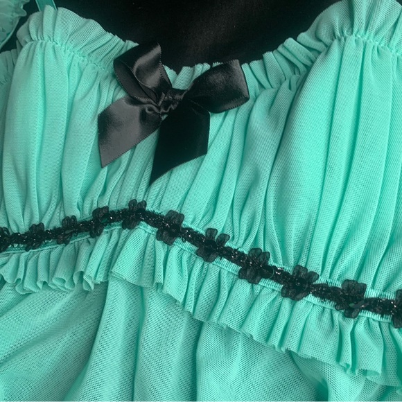 Frederick’s of Hollywood top - Picture 9 of 14